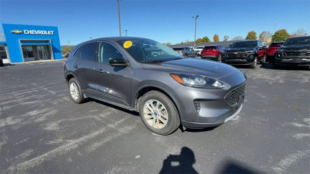 2021 Ford ESCAPE SE Base