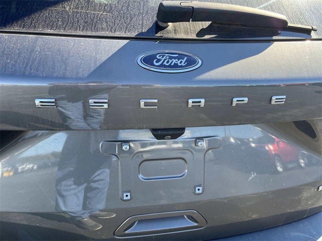 2021 Ford ESCAPE SE Base