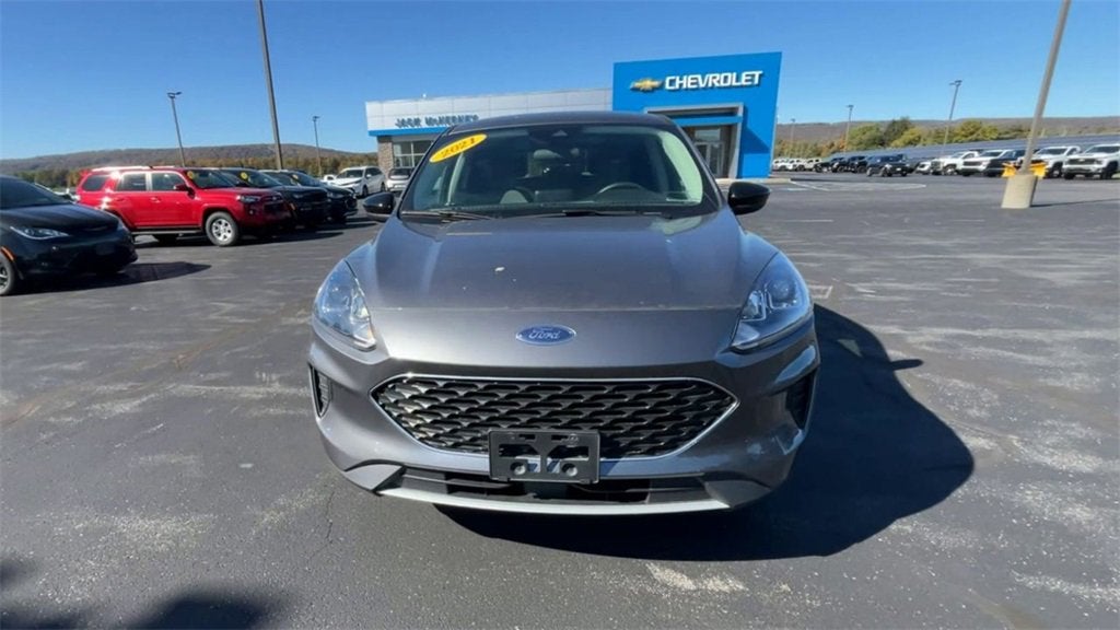 2021 Ford ESCAPE SE Base