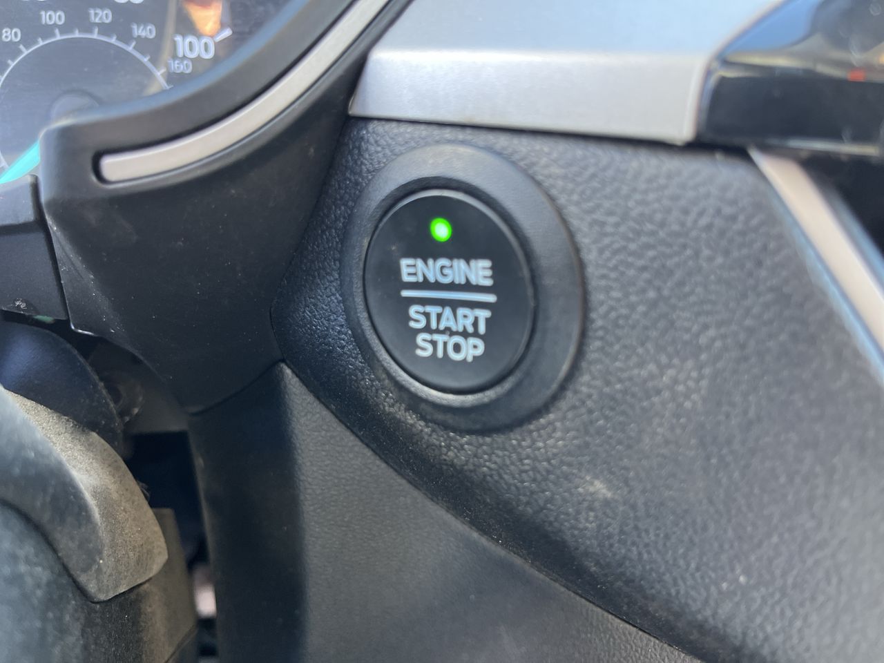 2021 Ford ESCAPE SE Base