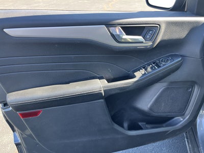 2021 Ford ESCAPE SE Base