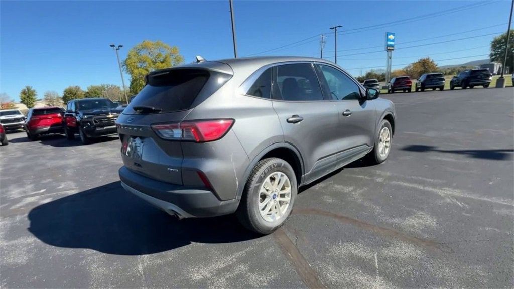 2021 Ford ESCAPE SE Base