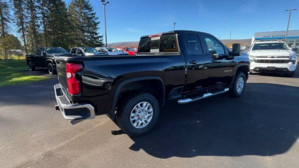 2022 Chevrolet Silverado 2500HD LT - Photo 8