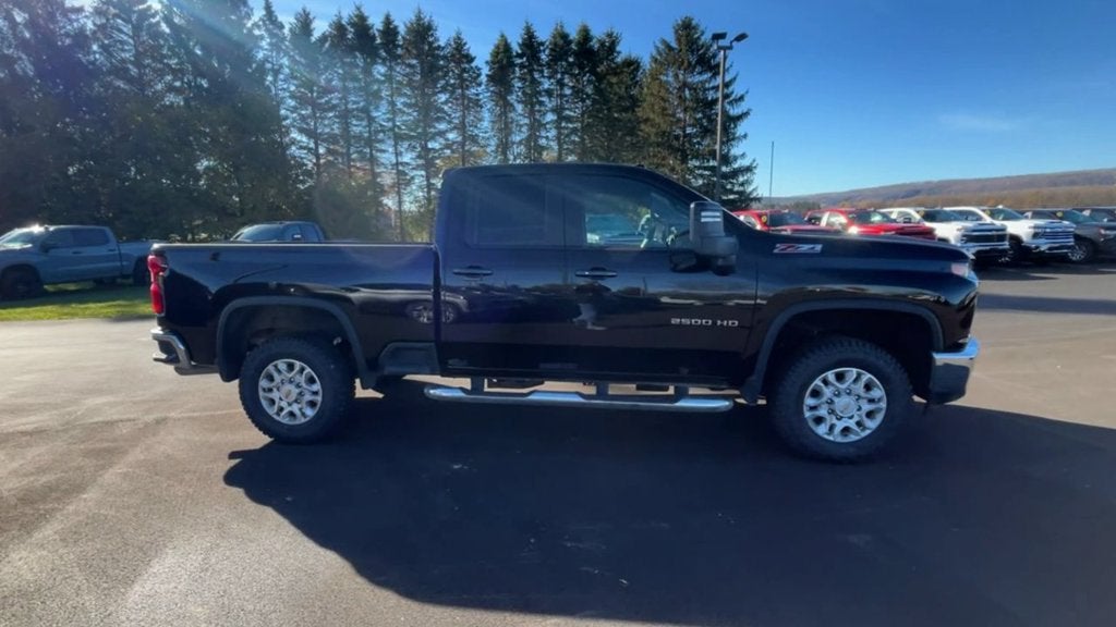 2022 Chevrolet Silverado 2500HD LT - Photo 9