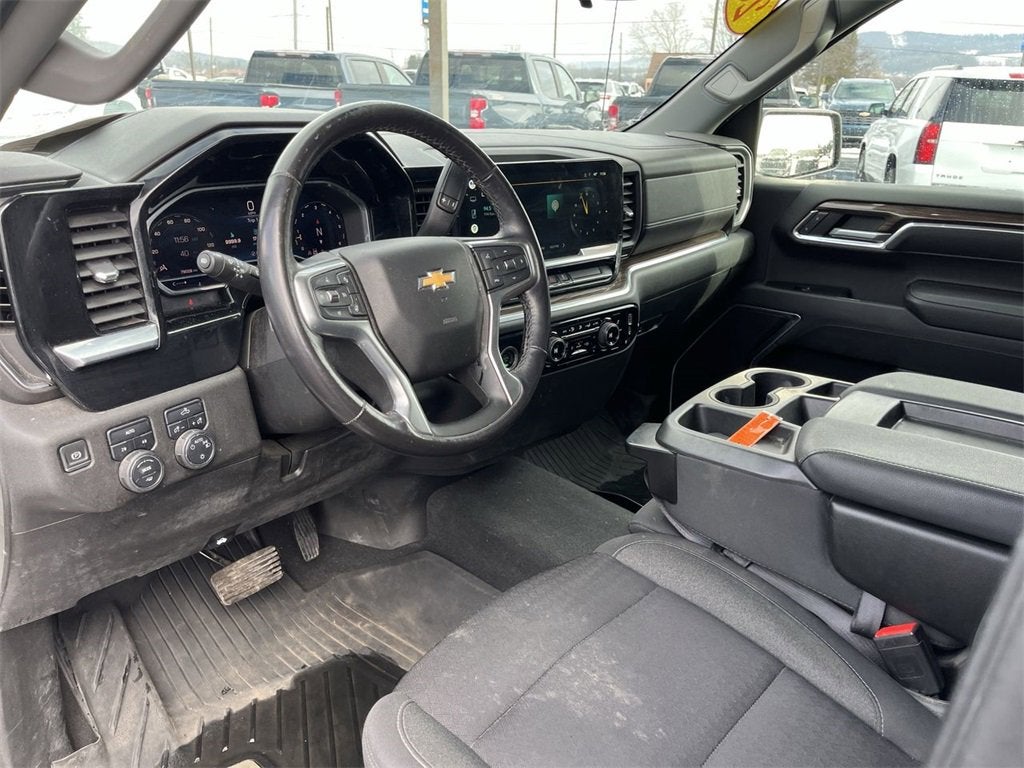 2022 Chevrolet Silverado 1500 LT (2FL)