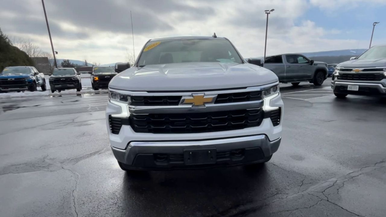 2022 Chevrolet Silverado 1500 LT (2FL)