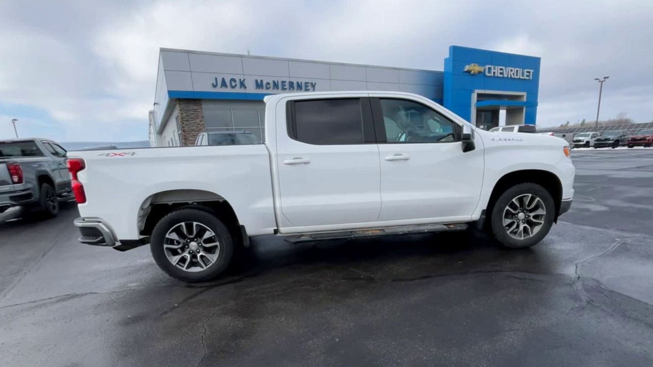 2022 Chevrolet Silverado 1500 LT (2FL)