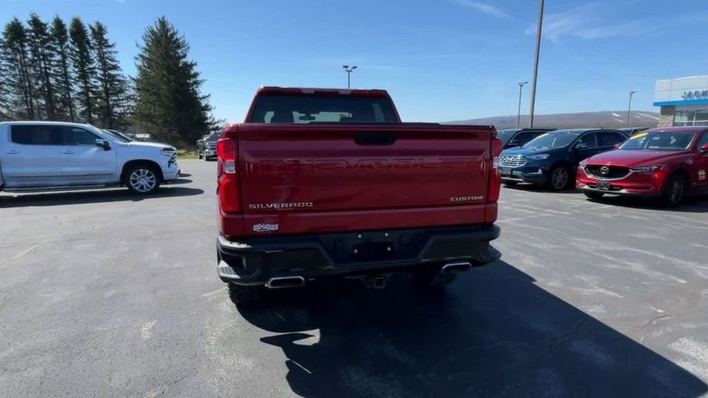 2021 Chevrolet Silverado 1500 Custom Trail Boss