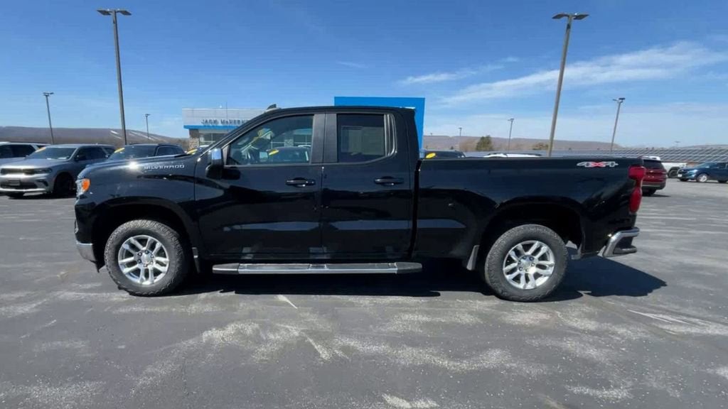 2023 Chevrolet Silverado 1500 LT (2FL)