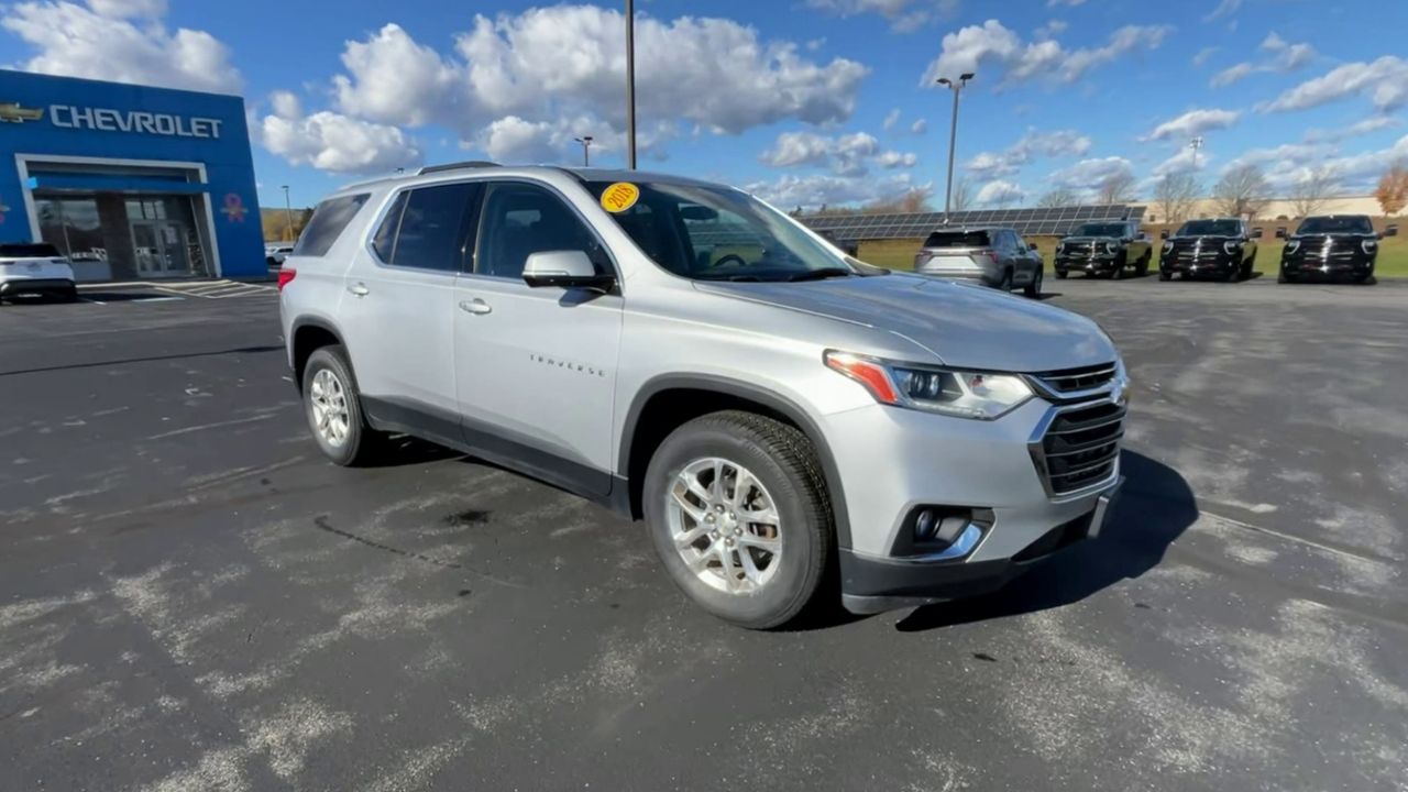 2018 Chevrolet Traverse LT Cloth
