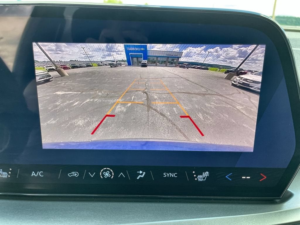 2025 Chevrolet Traverse LT - Photo 15