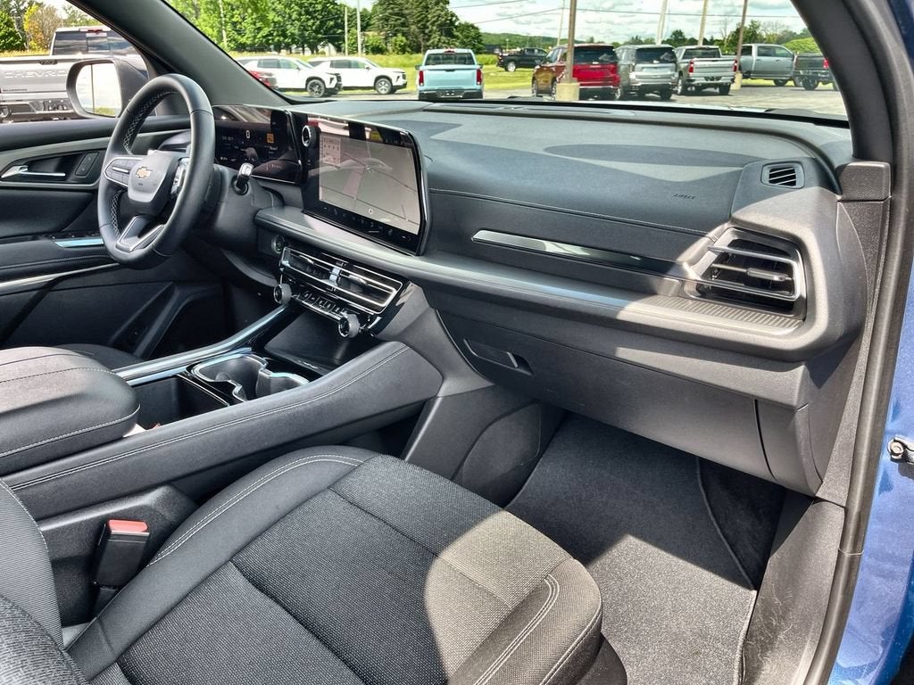 2025 Chevrolet Traverse LT - Photo 29