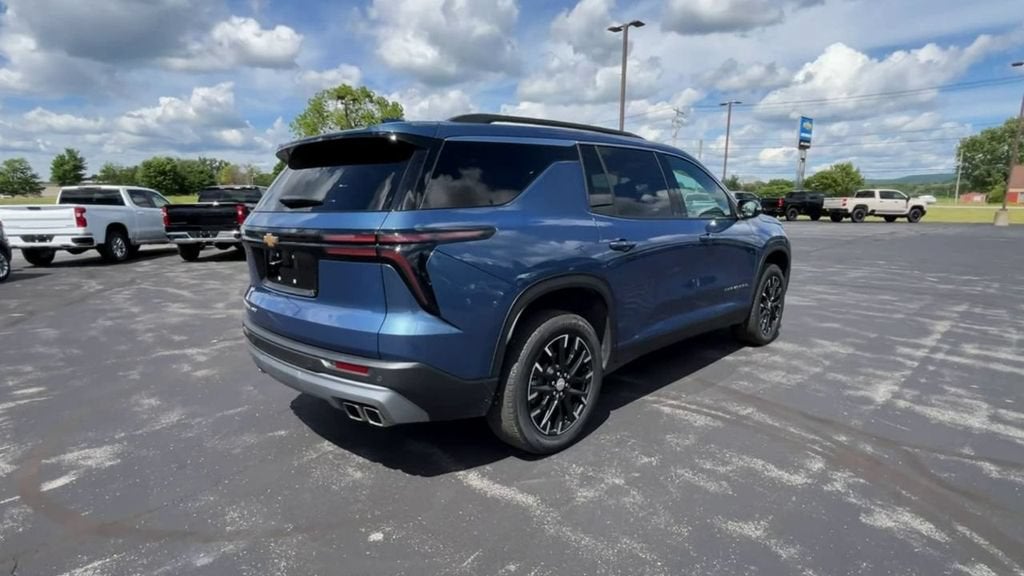 2025 Chevrolet Traverse LT - Photo 8
