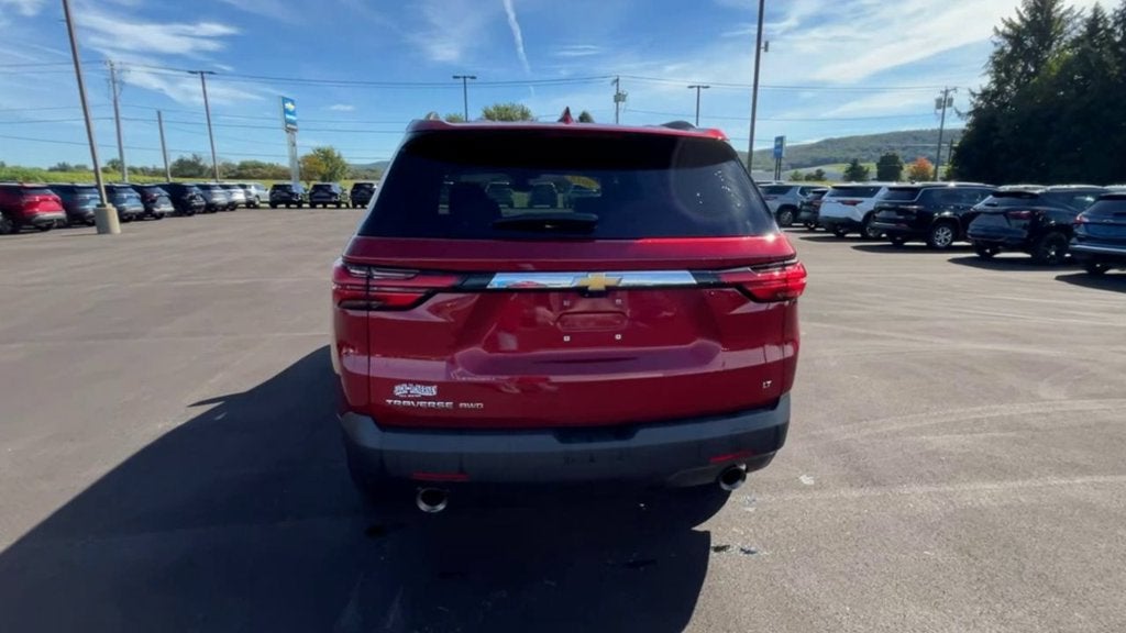 2023 Chevrolet Traverse LT Leather