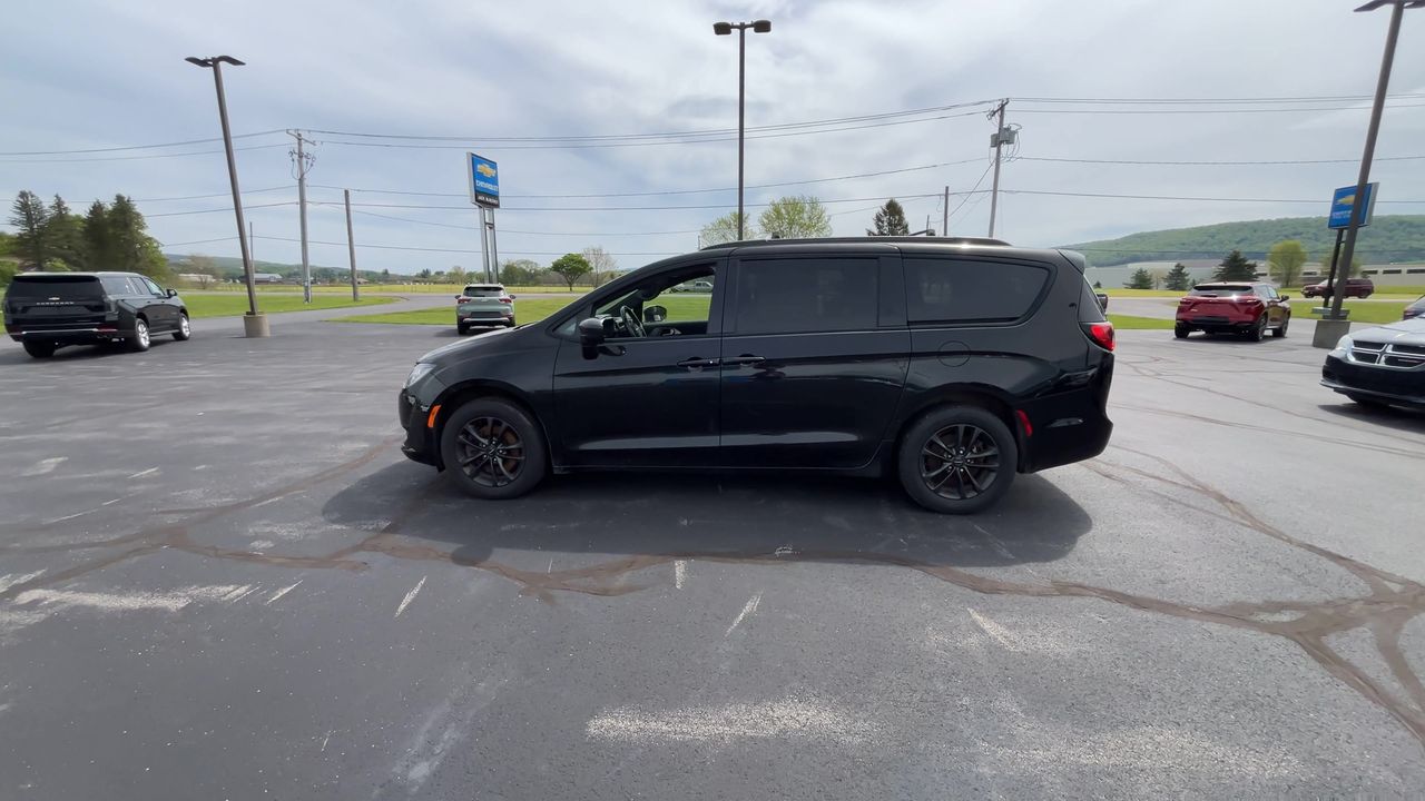 2020 Chrysler Pacifica Launch Edition