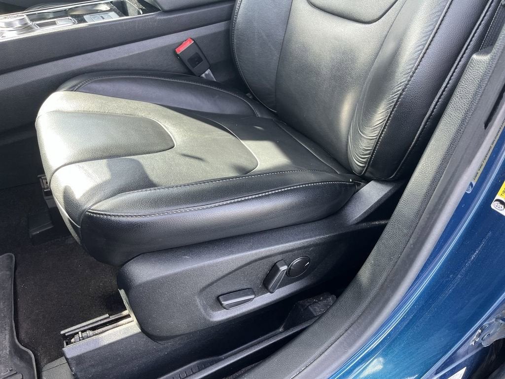 2020 Ford Edge Titanium