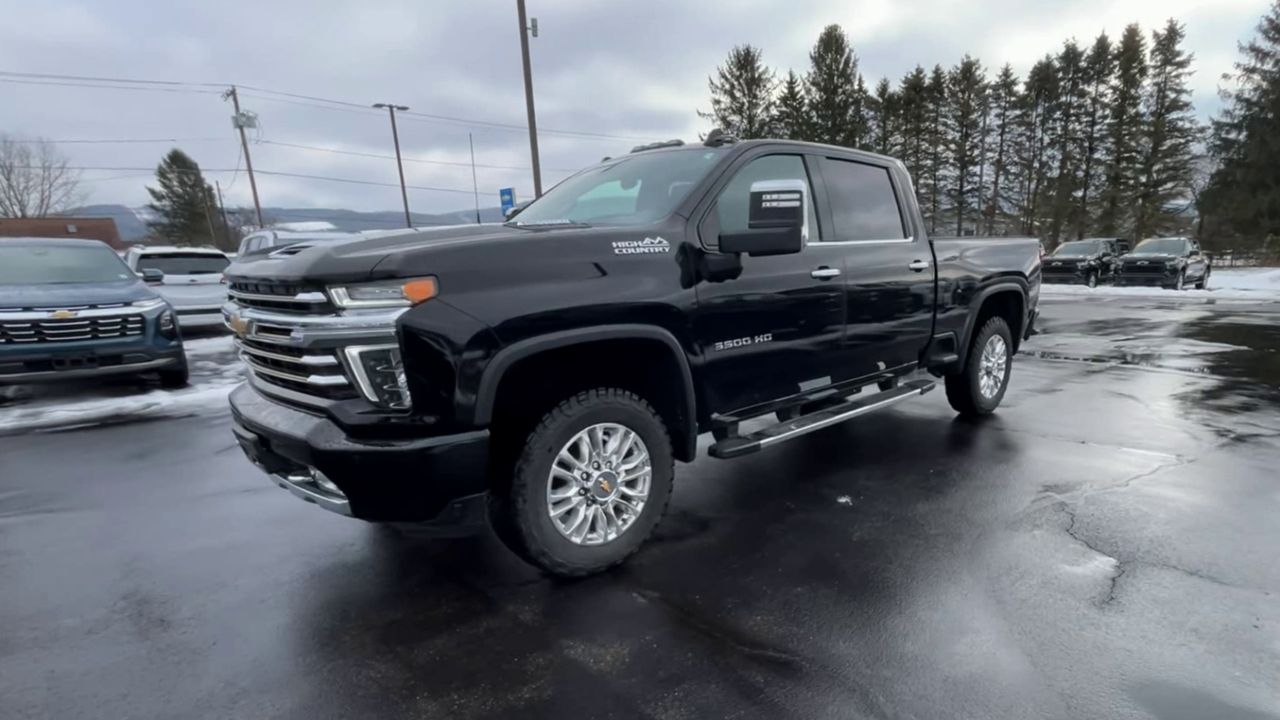 2022 Chevrolet Silverado 3500 HD High Country