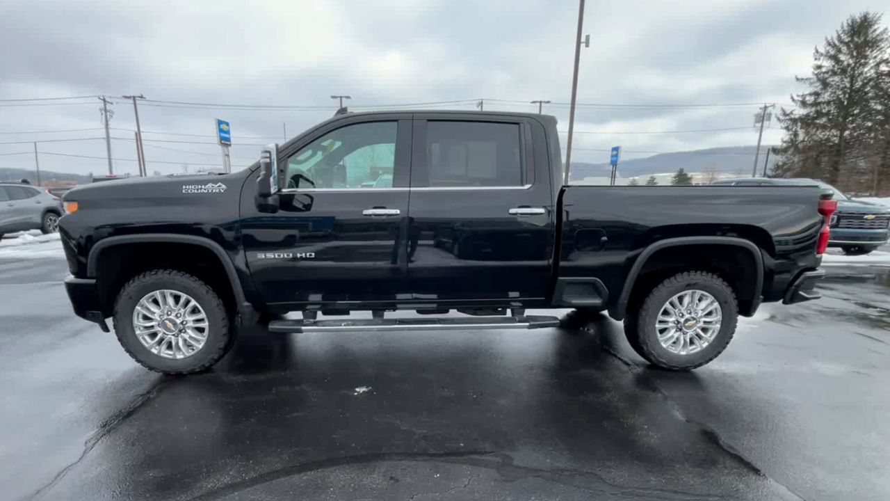 2022 Chevrolet Silverado 3500 HD High Country