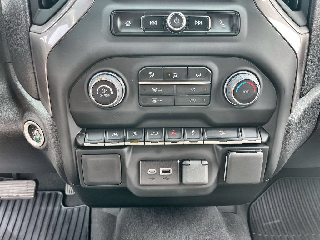2022 Chevrolet Silverado 1500 Custom Trail Boss