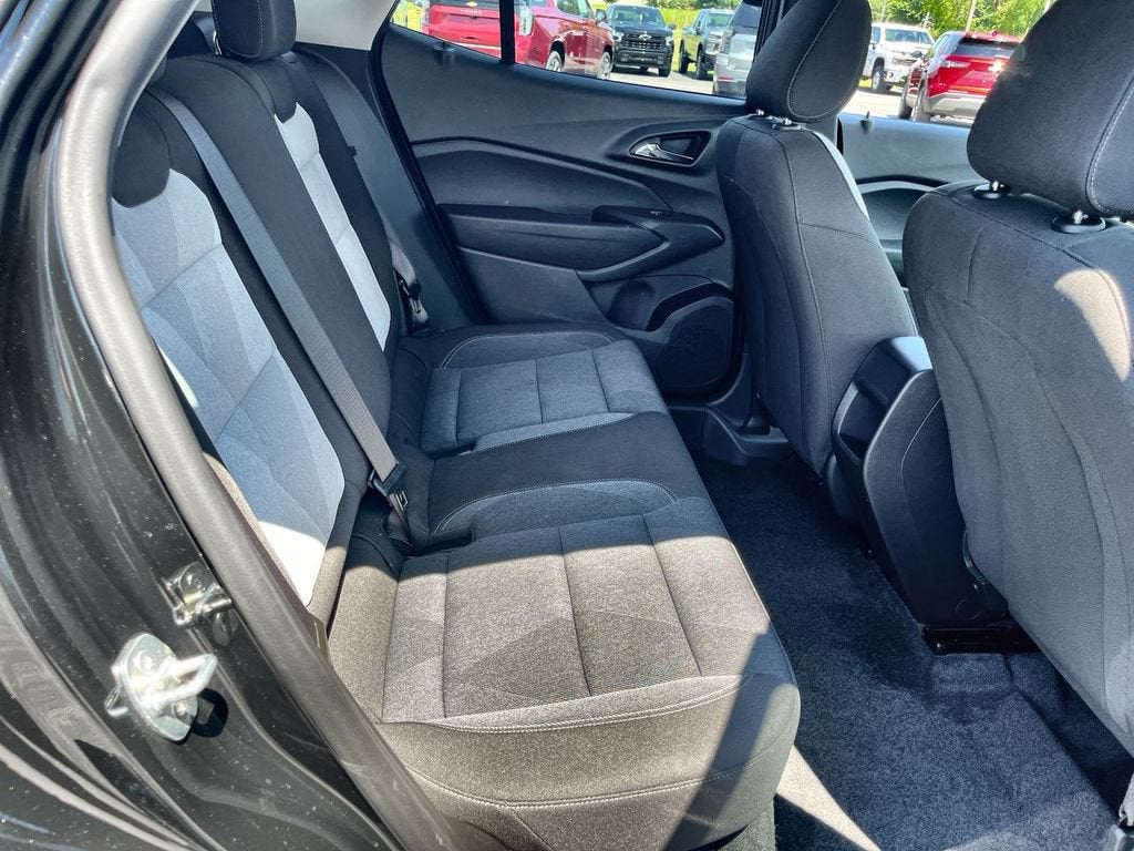 2024 Chevrolet Trax LS - Photo 24